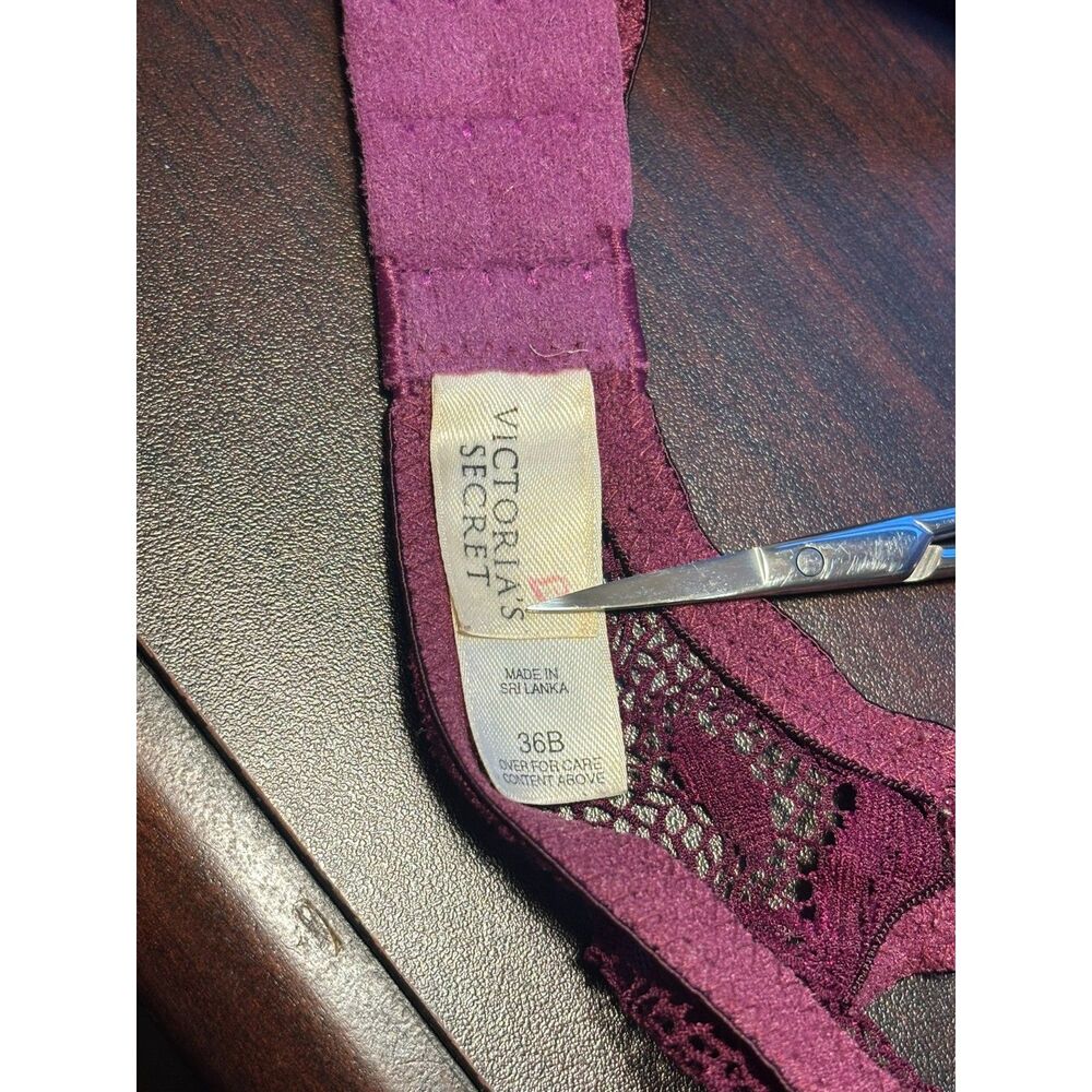 Vintage Burgandy Victoria's Secret Lace Underwire Bra 1998 36b feminine dainty - Picture 3 of 4